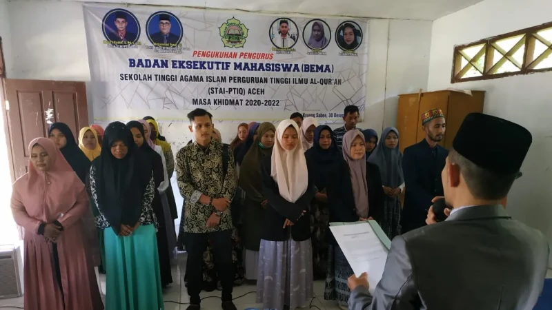 KETUA STAI-PTIQ ACEH KUKUHKAN PENGURUS BEMA
